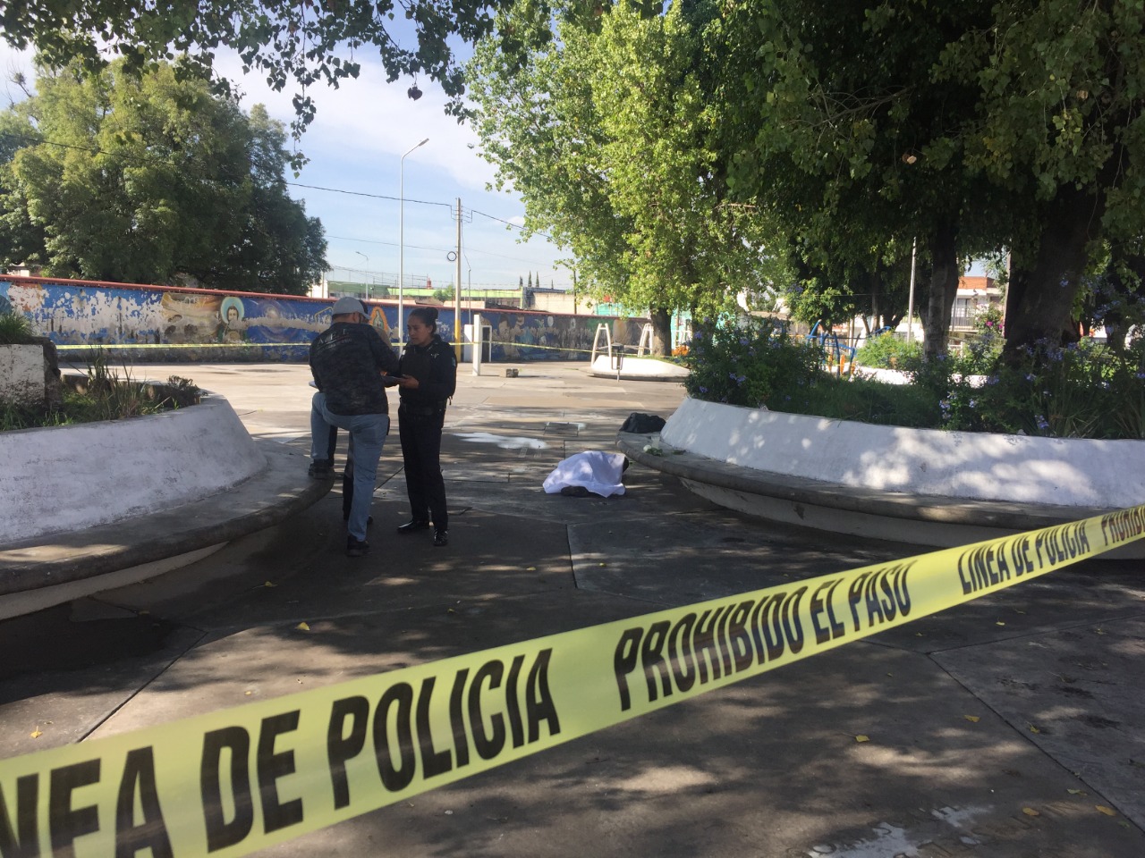 Iglesia, Santa Anita, occiso, golpe en la cabeza, Paramédicos del SUMA, rescatistas, Policía Municipal de Puebla, Fiscalía General, cadáver
