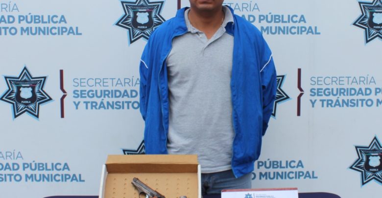 orinar, vía pública, bulevar Carmen Serdán, San Felipe Hueyotlipan, Ministerio Público, portación de arma de fuego, sin licencia