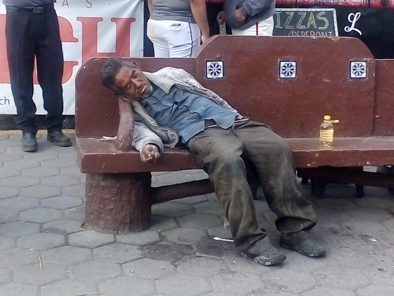 congestión alcohólica, muerto, hombre, bebidas alcohólicas, parque, San Felipe Hueyotlipan, Código Rojo, Puebla, Noticias, Nota Roja