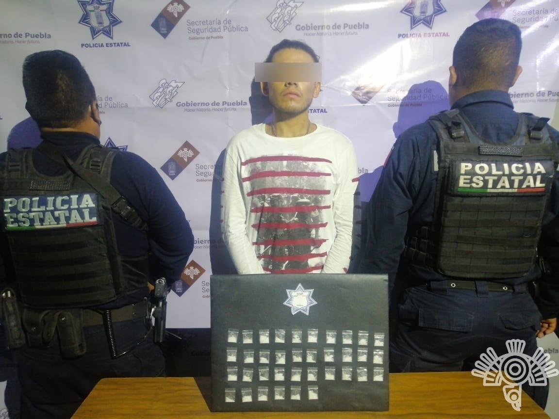 Policía Estatal, narcomenudista, Tepexi de Rodríguez, droga, “Juanísimo”, “Flash”, polvo blanco, cocaína