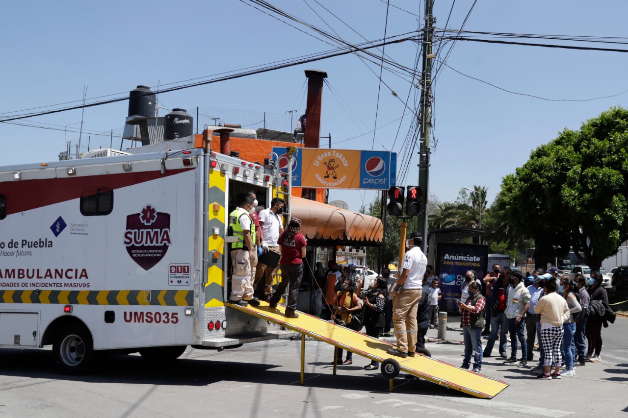 Lesionados, hospital, transporte público, pipa de bomberos, bulevar, Hermanos Serdán,