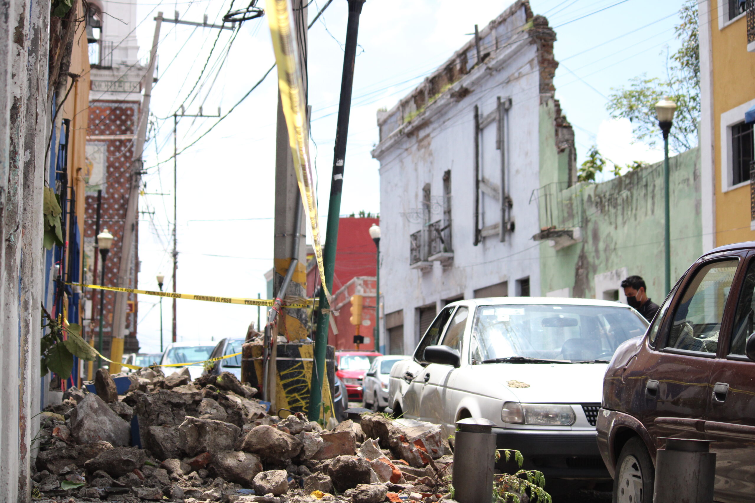 Barrio de La Luz, barda, vehículo, San José, derrumbe, accidente, casona