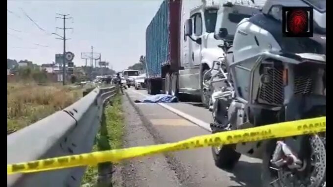 tractocamión, muerte, motociclista, FGE