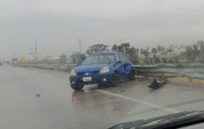 choques, Periférico Ecológico, lluvia, Policía Estatal