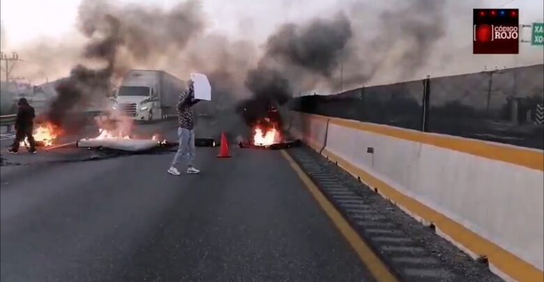 Santa Ana Xalmimilulco, enfrentamiento, Policía Estatal, detenidos