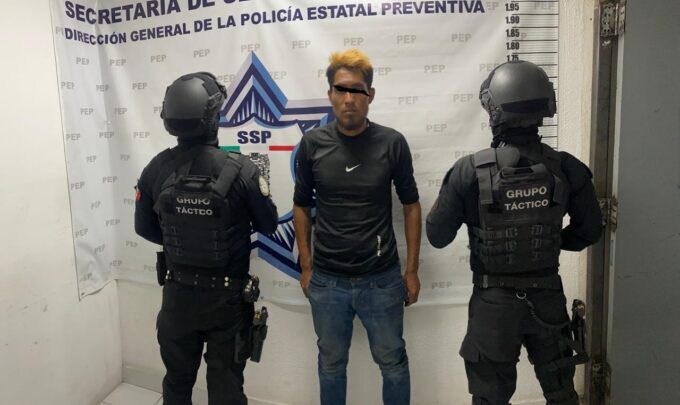 Coronango, robo, vehículo, detenido