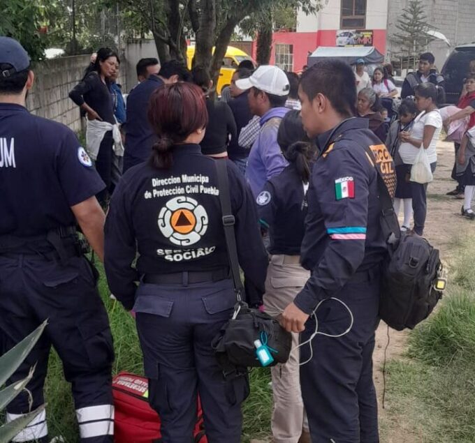 colonia Cerro del Marqués, choque vial, transporte escolar, padres de familia