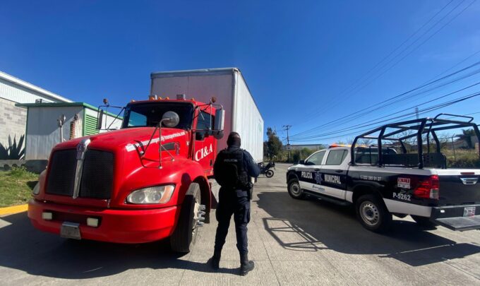 Cuautlancingo, robo, vehículo, policía