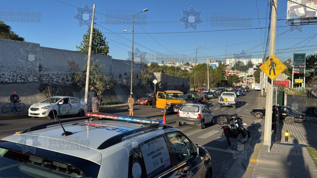 transporte escolar, choque, estudiantes, Policía Municipal